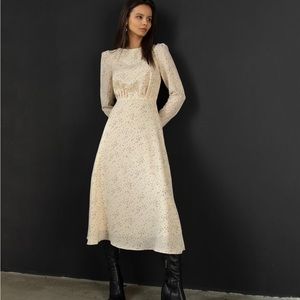 Perfect for church or any classy events.